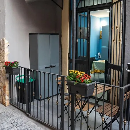 Queen's Κατάνια